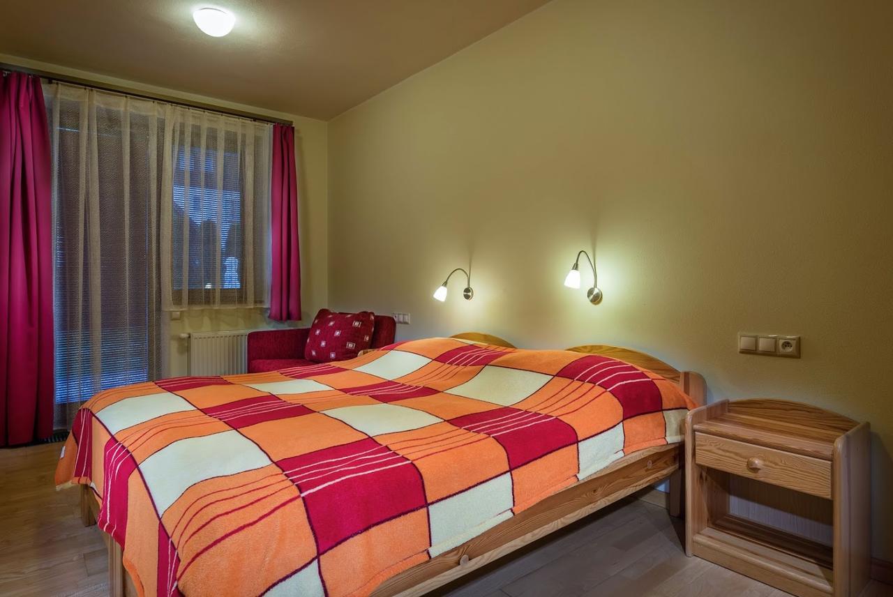 Guest House Privat Pod Lesom Павчина-Легота Экстерьер фото