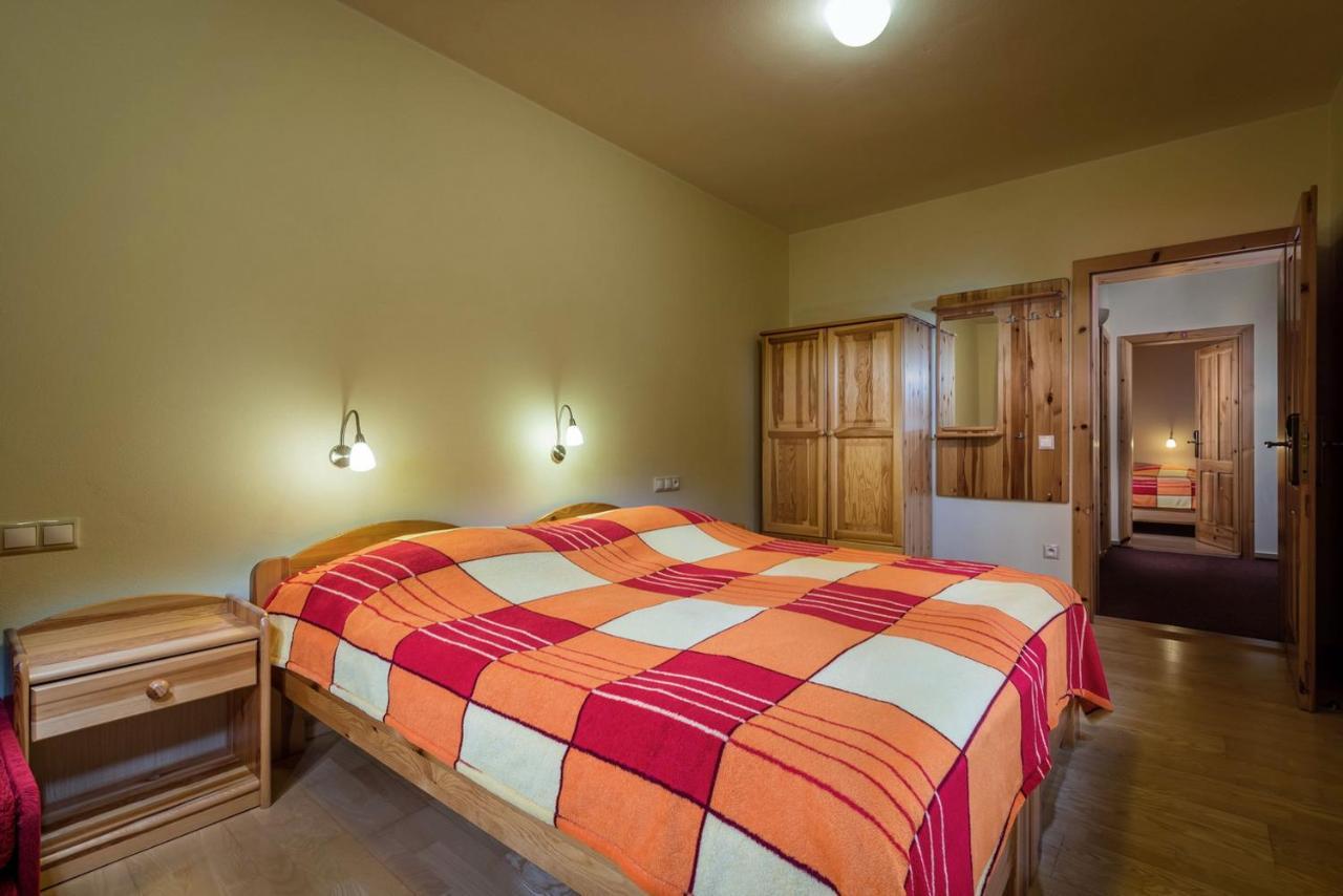 Guest House Privat Pod Lesom Павчина-Легота Экстерьер фото